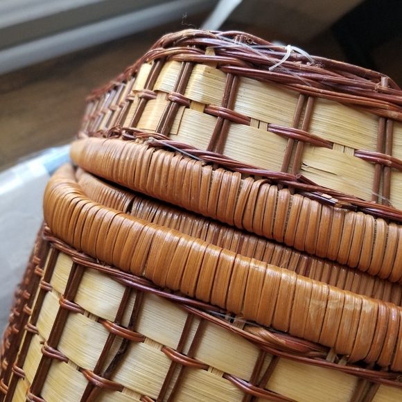 ❗Vintage Wicker Picnic Basket with Utensils❗ - Picture 11 of 15